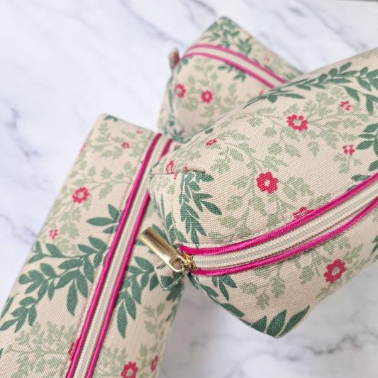 Natural foliage Essential Pouch