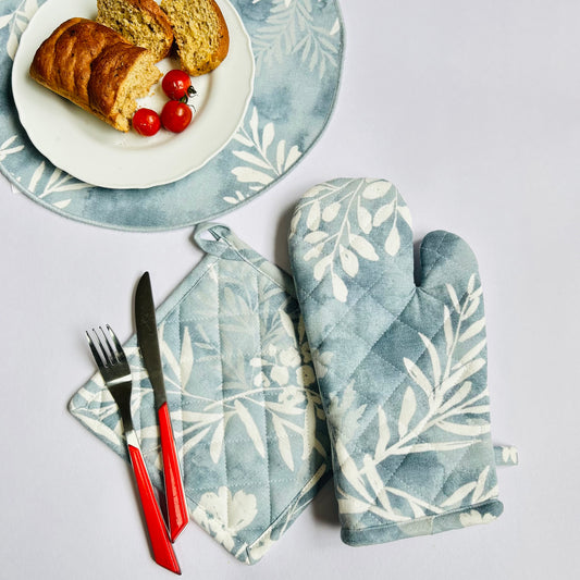 Oven Mitt and Pot holder set