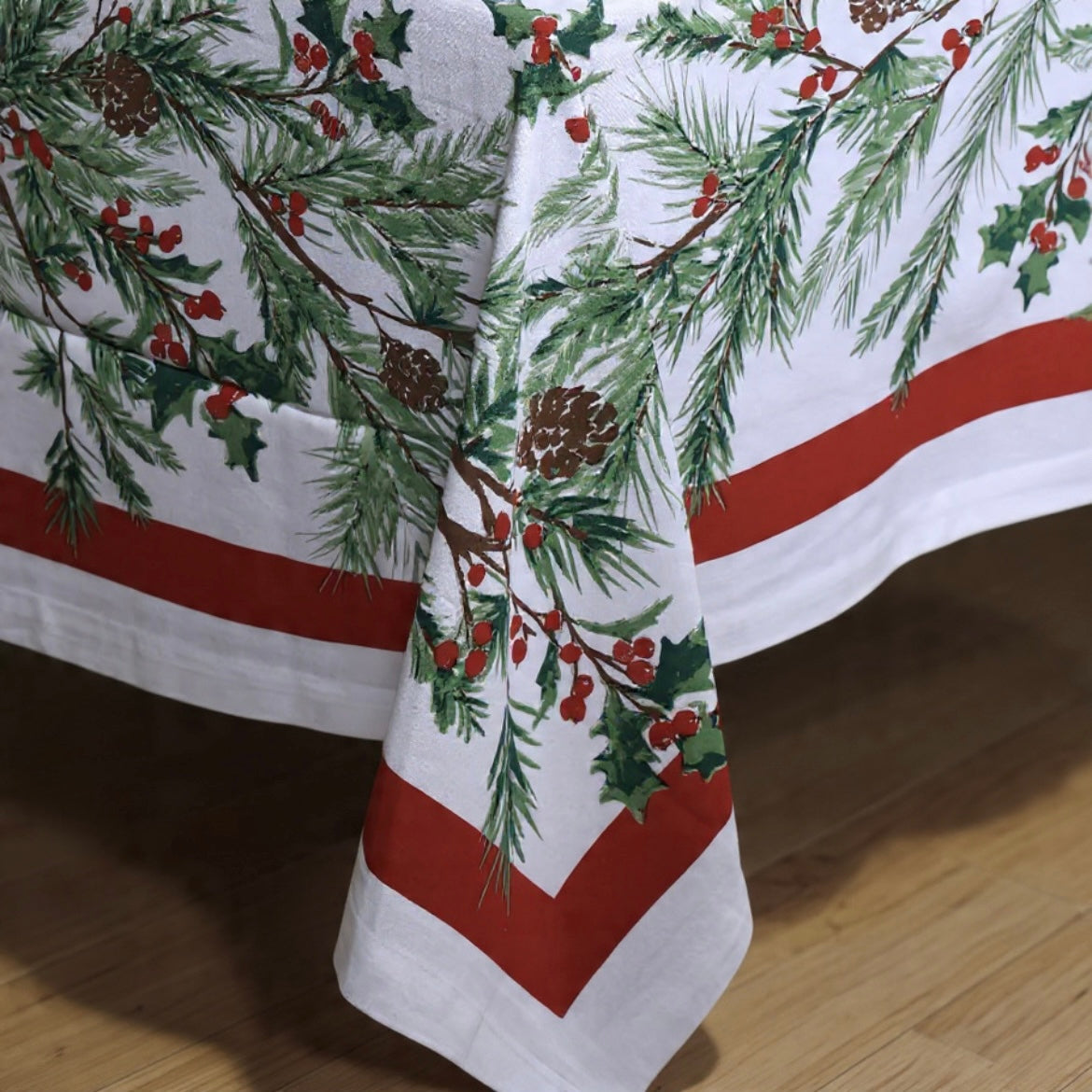 Holly Tablecloth