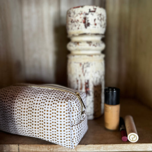 Shimmer Shell Gold Essential Pouch