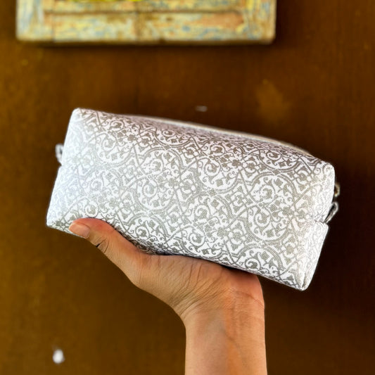 Damask Essential Pouch