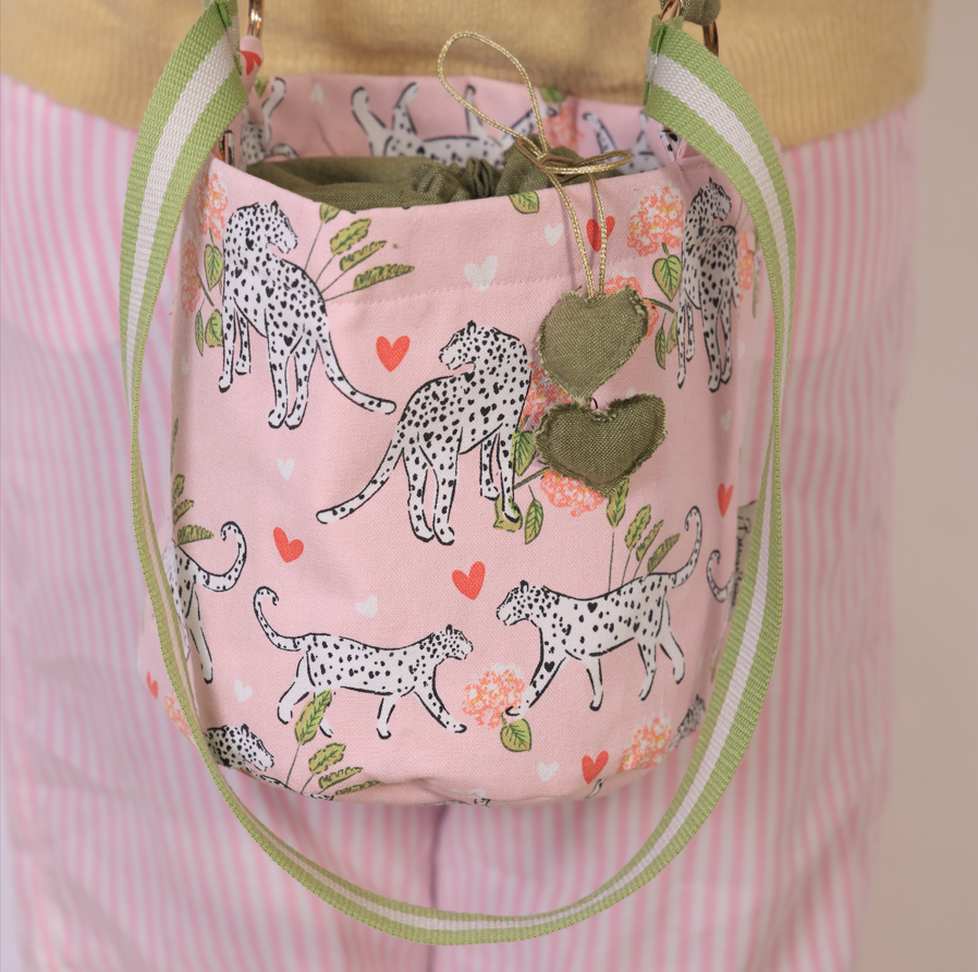 Lyra Bucket Bag
