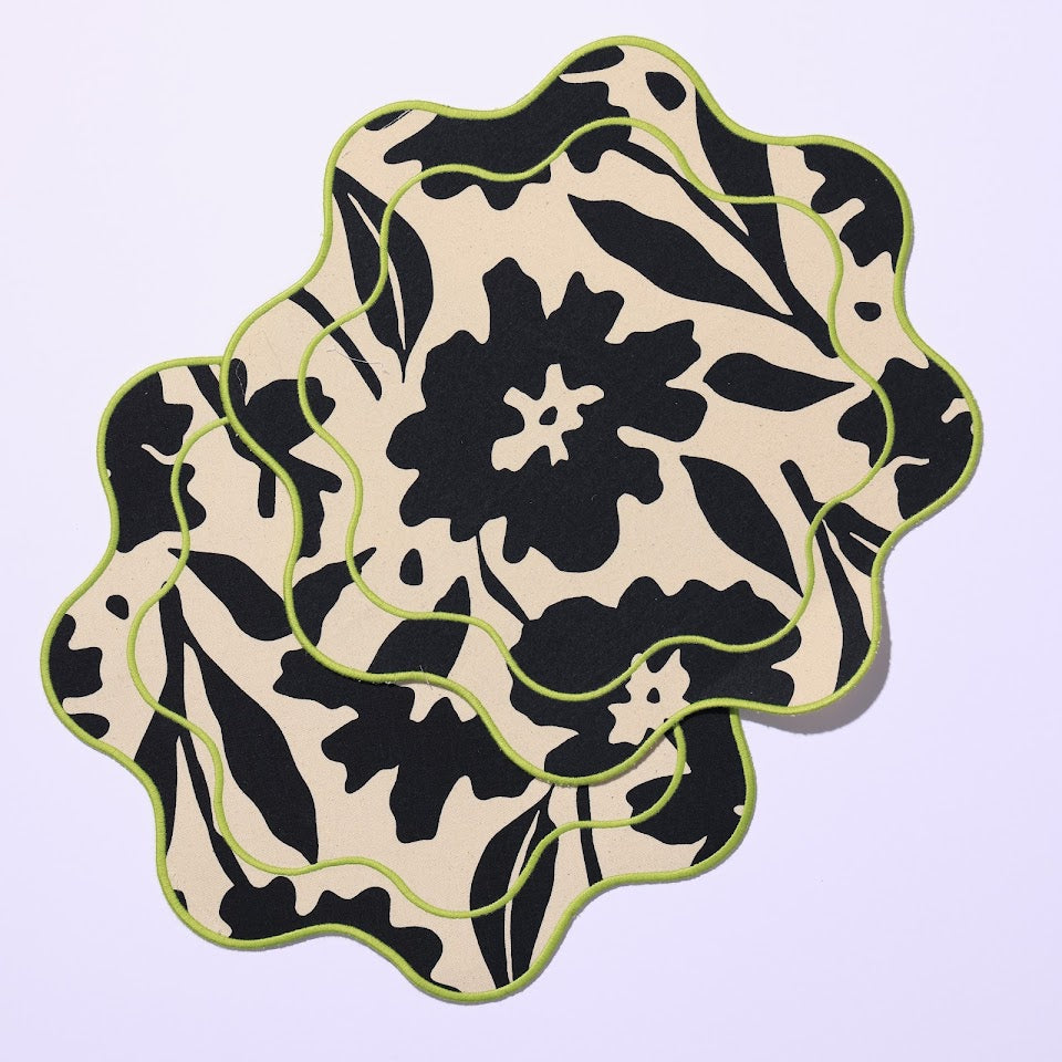 Clara Black Placemat