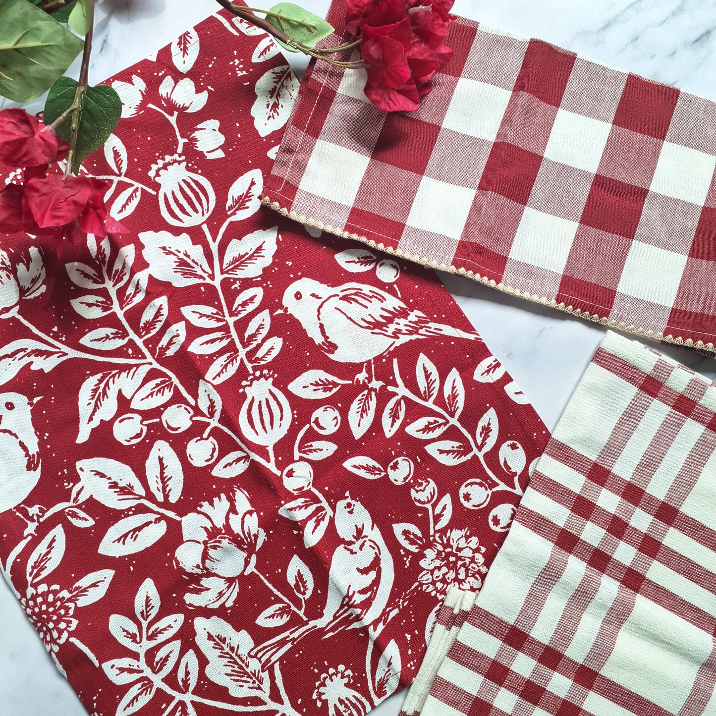 Cranberry Bloom Kitchen Towel Set