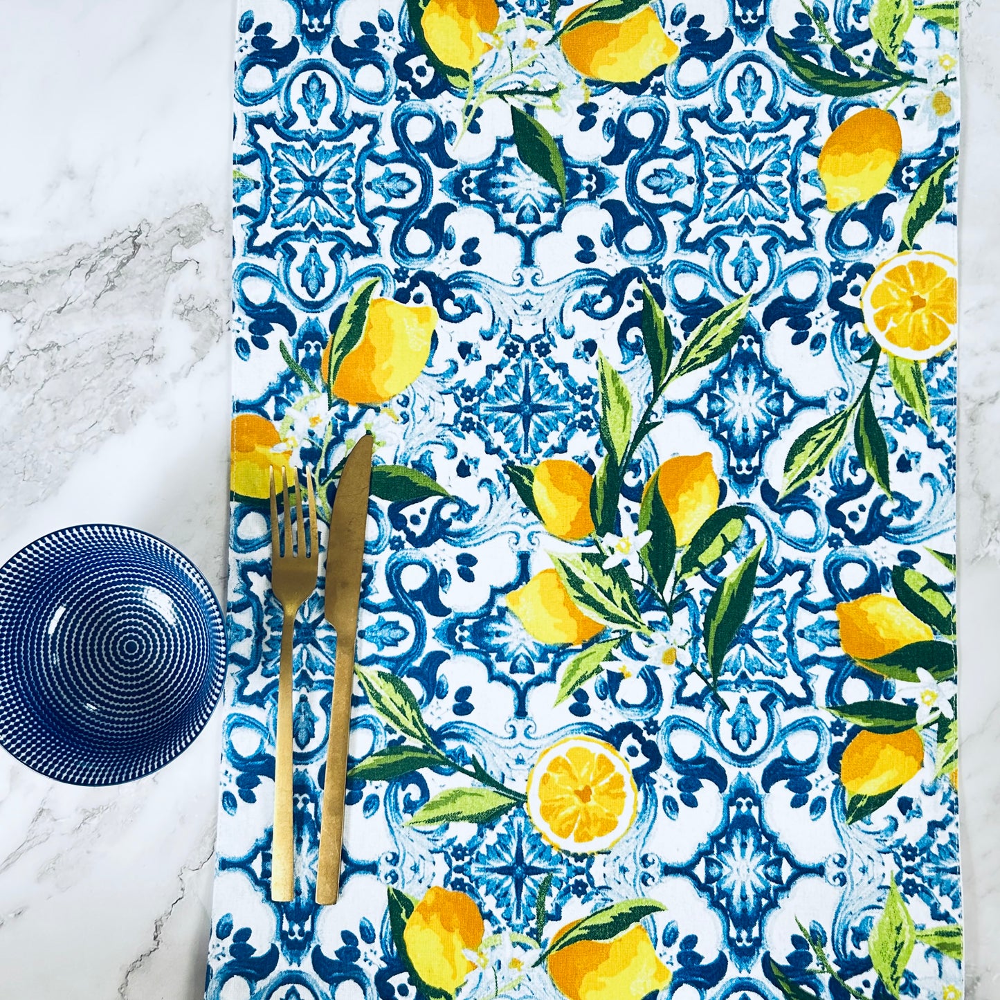 Summer Lemons Cotton Runner