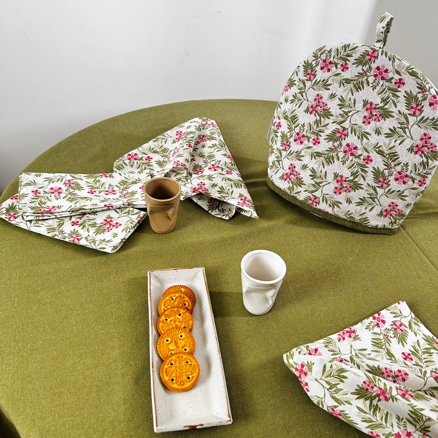 Laura Tea Time Set