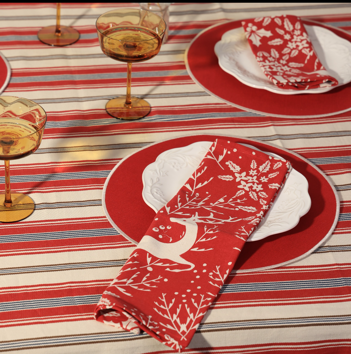 Reindeer Tales - Napkin Set