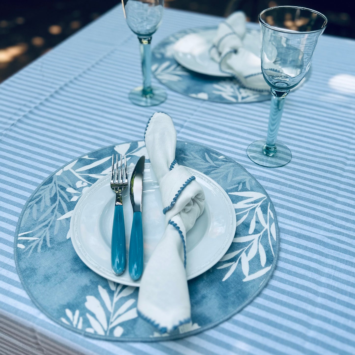 Ombre Round Placemat