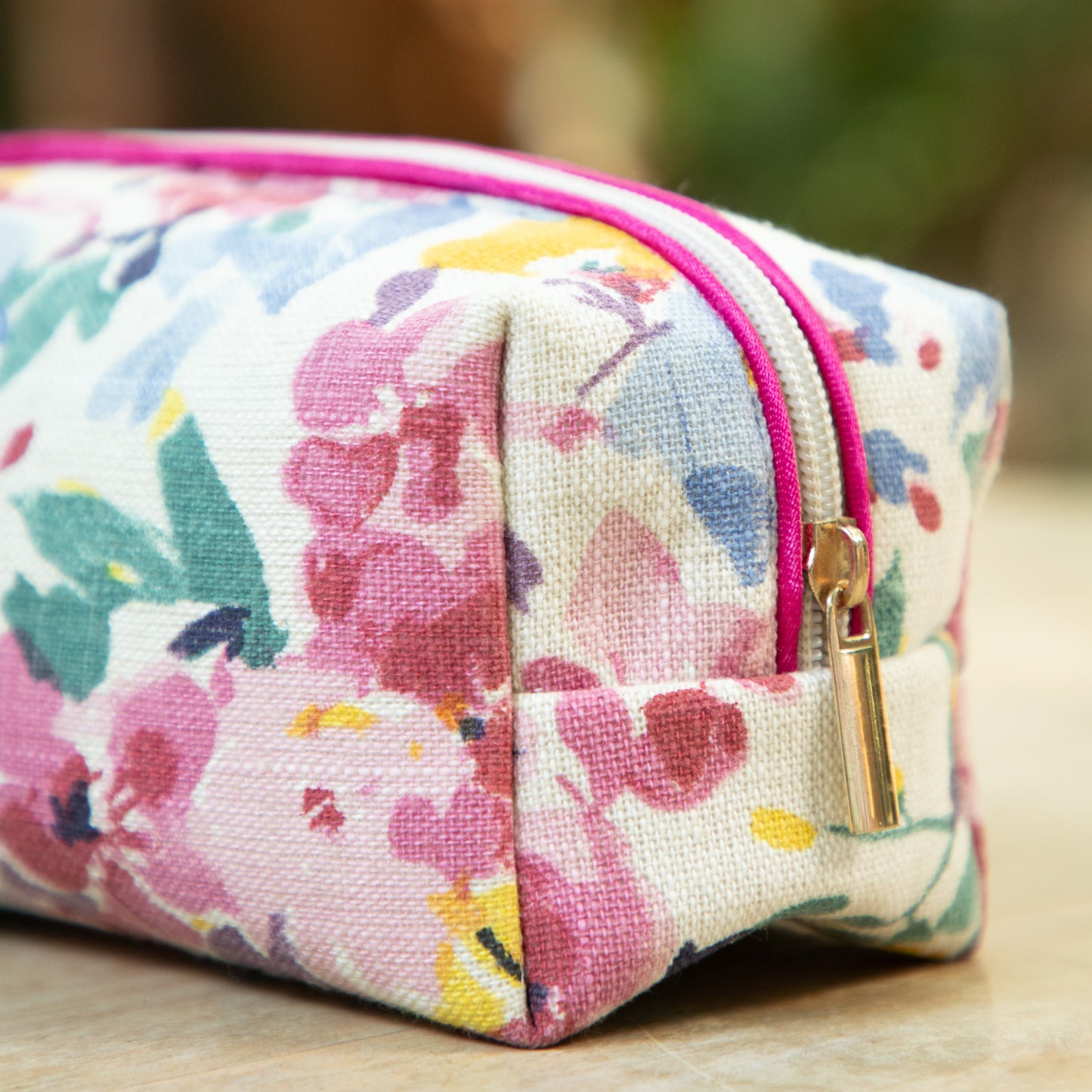 Flora Essential Pouch