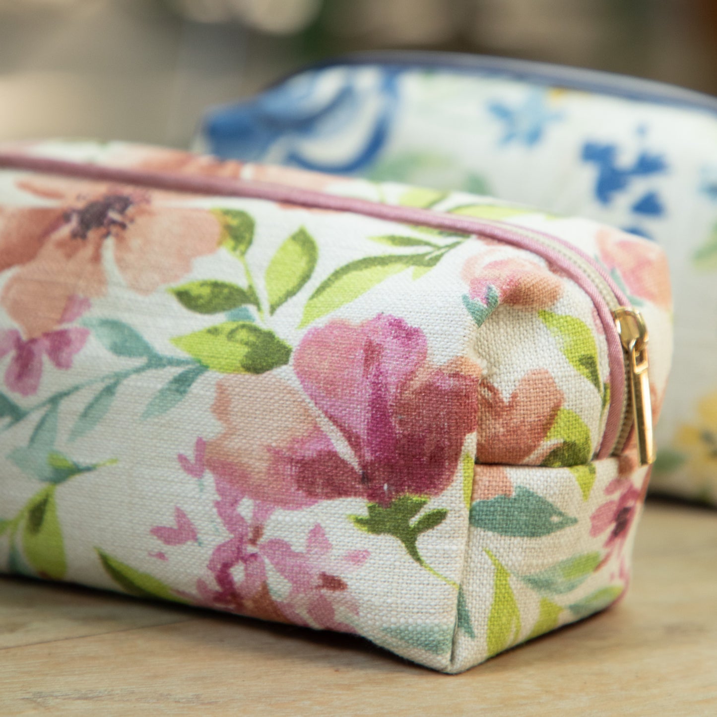 Petal Essential Pouch