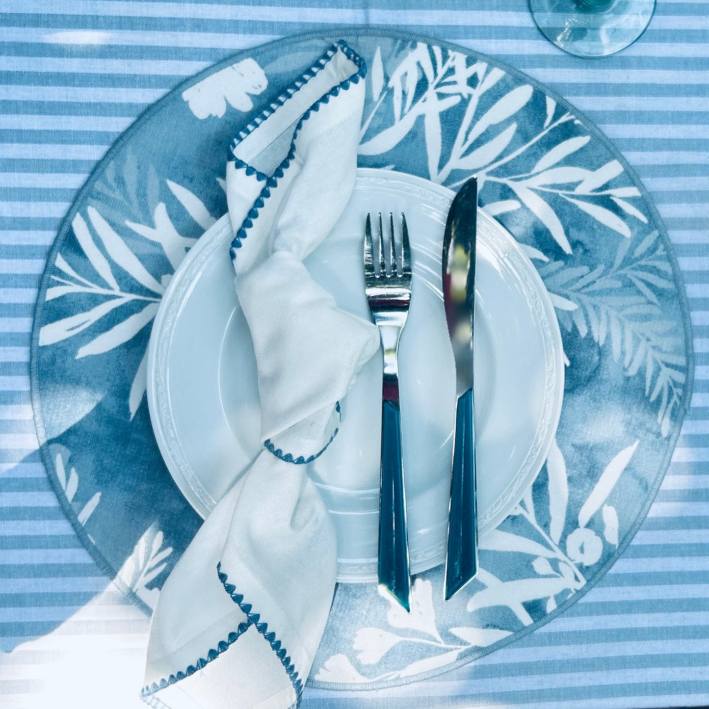 Ombre Round Placemat