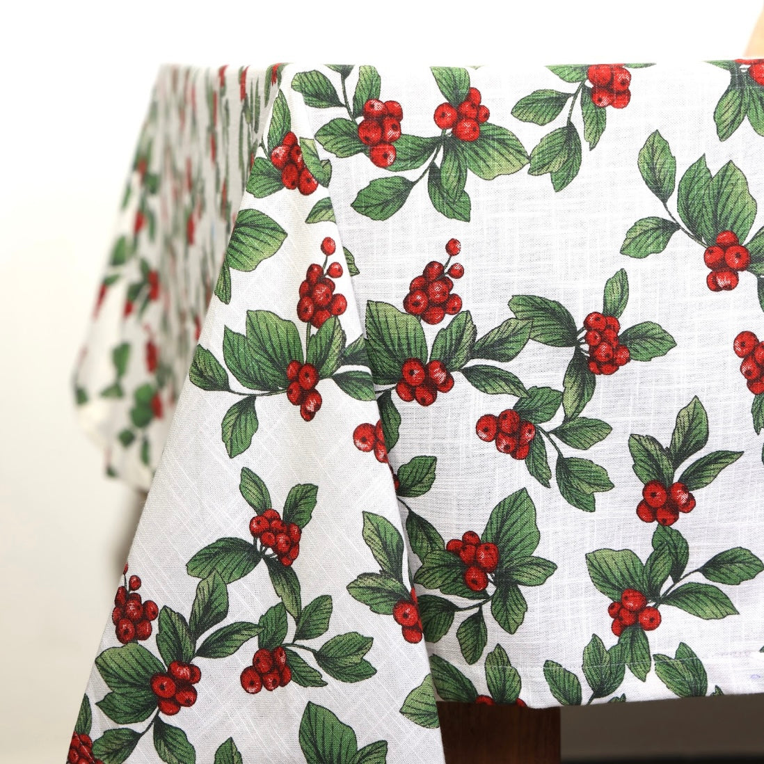 Merry Berry Tablecloth