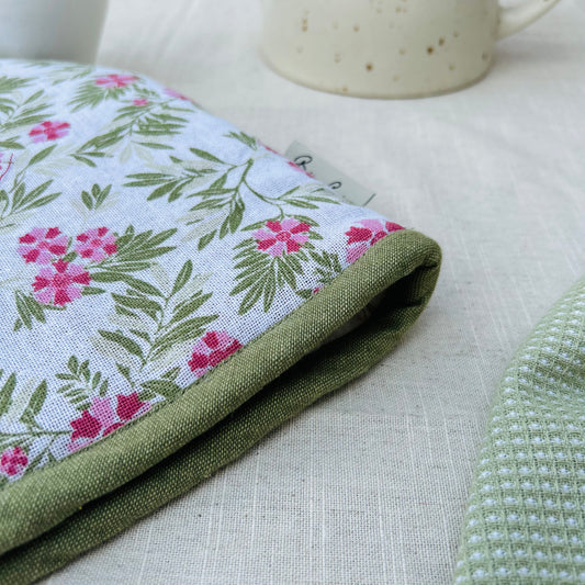 Laura Tea Cozy