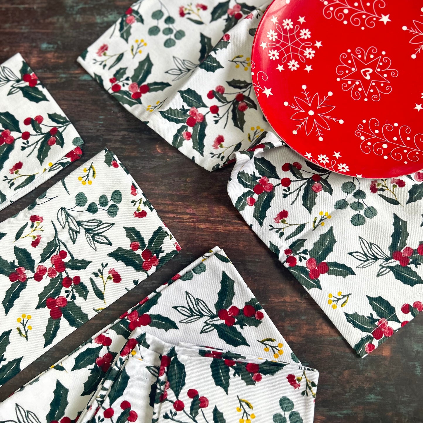 Holly Napkin (Set of 6)