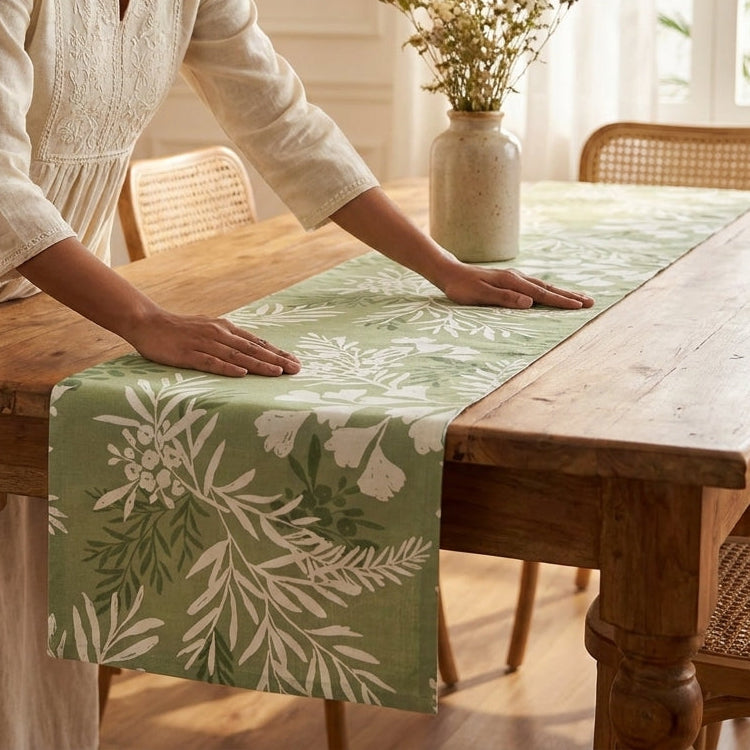 Green Fern Runner