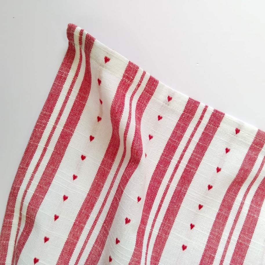 Heart Dobby Tablecloth