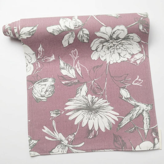 Magna Rose Petal Runner