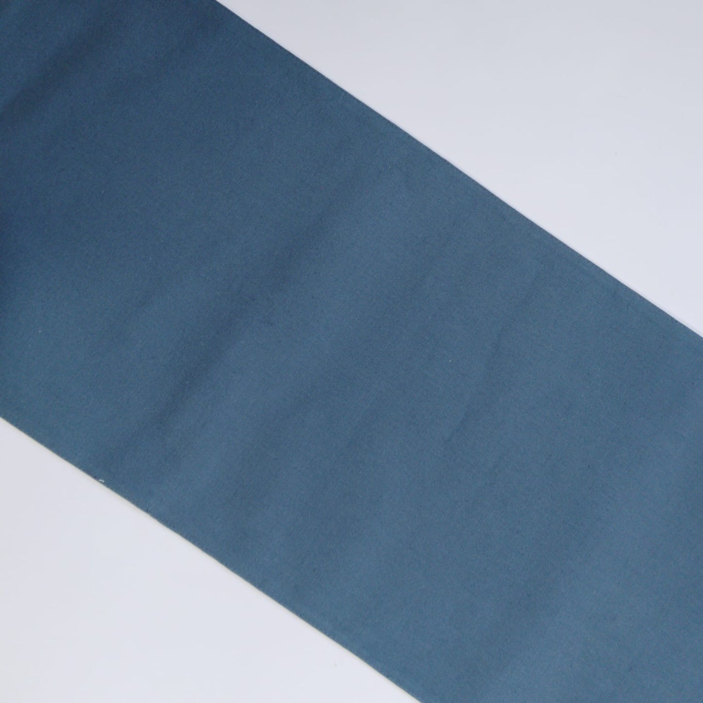 Lucia Navy Runner